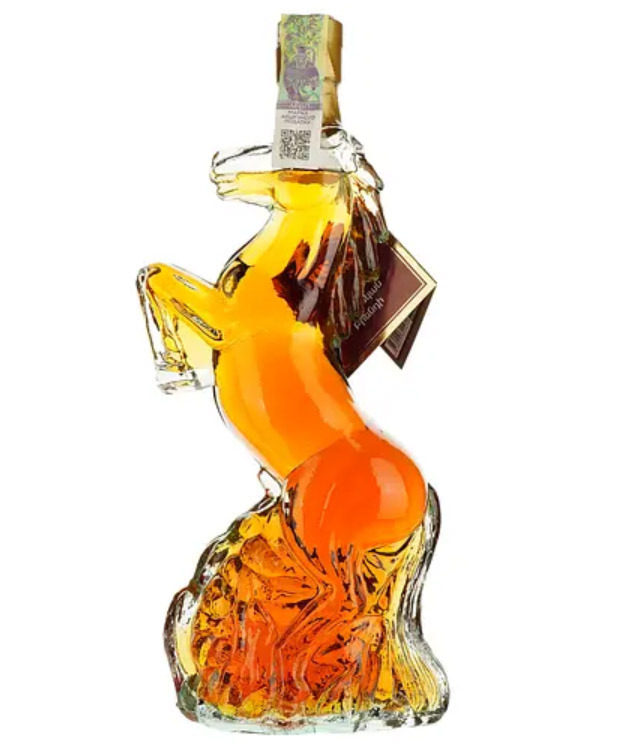 Rượu linh vật con ngựa Cognac Armenian 40%