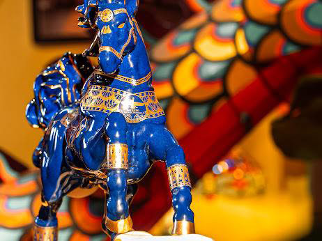 Bình rượu con ngựa Doha sứ Long Mã Vó Ngựa Nước Nam