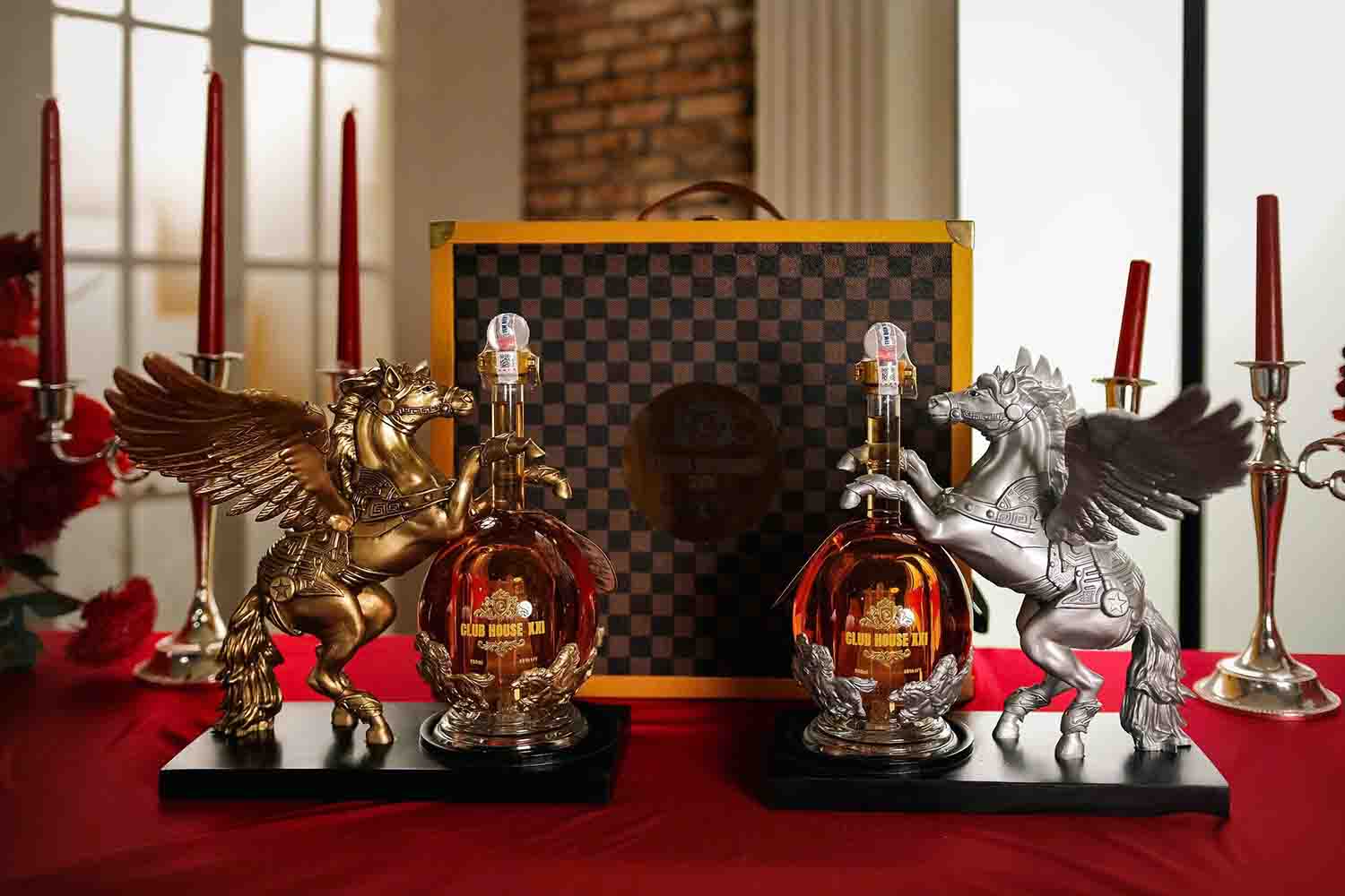 Rượu con ngựa Thần Pegasus (ngựa cánh)