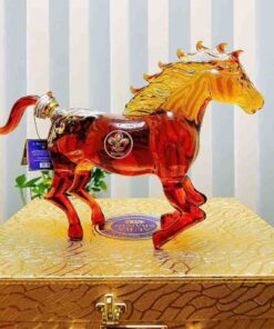 Rượu hình con ngựa Aura Brandy XO Mã Đáo Thành Công 1000ml